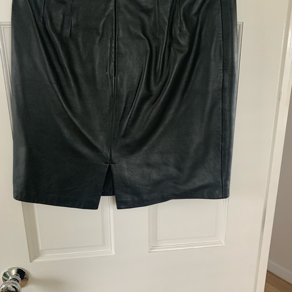 Black Mini Leather Skirt for Work and Cocktail - Picture 2 of 3